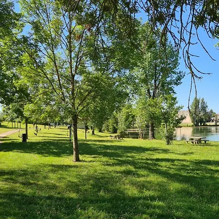 Maison Au Bord Du 別荘 *